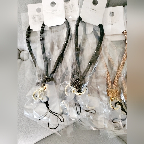 BLING HAND WRIST PHONE STRAP - Picture 7 of 10